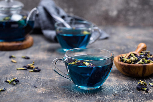 Tè Blu Butterfly Pea Tea: Che cos'è, Benefici e come prepararlo